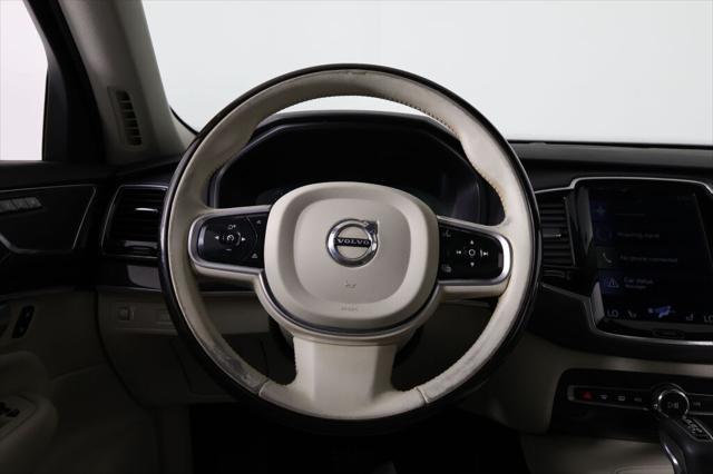 Photo of 2017 Luminous Sand Metallic Volvo XC90