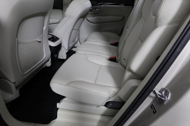 Photo of 2017 Luminous Sand Metallic Volvo XC90