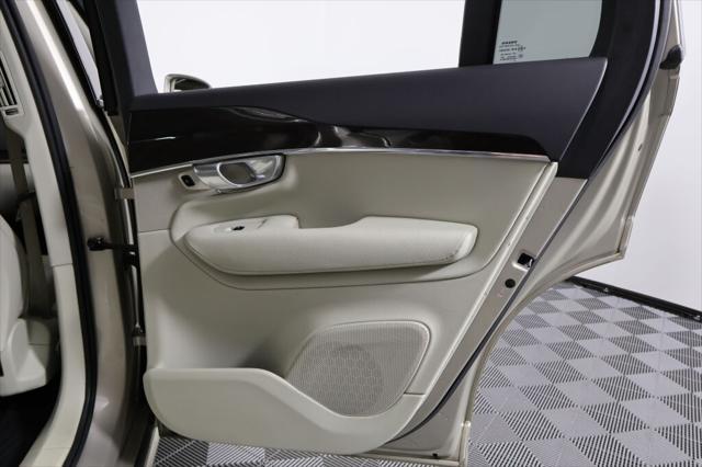Photo of 2017 Luminous Sand Metallic Volvo XC90