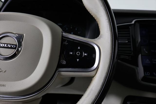 Photo of 2017 Luminous Sand Metallic Volvo XC90