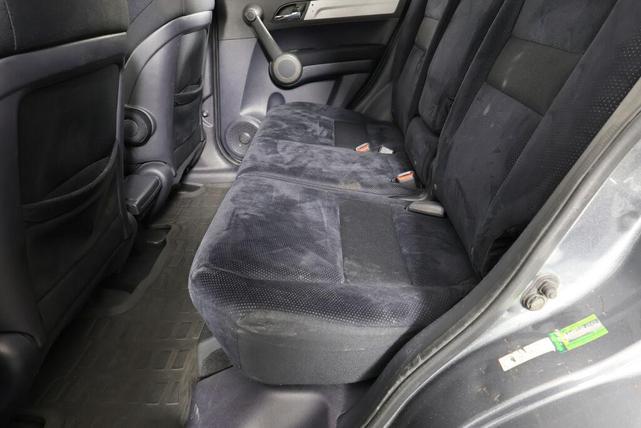 Photo of 2011 Polished Metal Metallic Honda CR-V