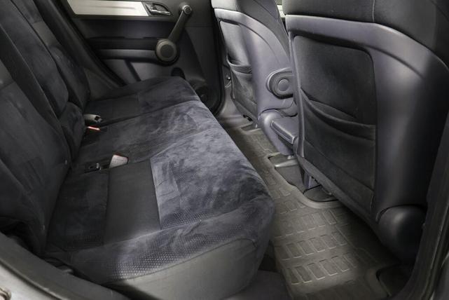 Photo of 2011 Polished Metal Metallic Honda CR-V