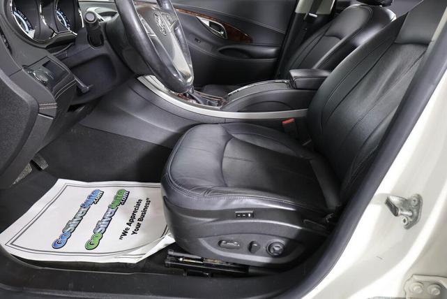 Photo of 2012 Summit White Buick LaCrosse