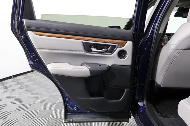 Photo of 2017 Obsidian Blue Pearl Honda CR-V