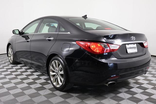 Photo of 2012 Midnight Black Hyundai SONATA