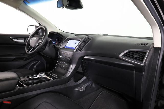 Photo of 2020 Agate Black Ford Edge