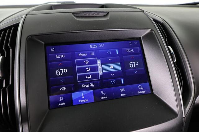 Photo of 2020 Agate Black Ford Edge