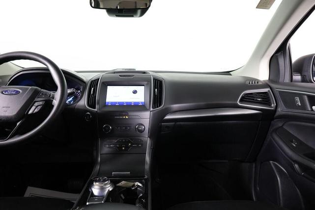 Photo of 2020 Agate Black Ford Edge