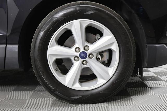 Photo of 2020 Agate Black Ford Edge