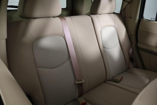 Photo of 2007 Sandstone Metallic Chevrolet HHR