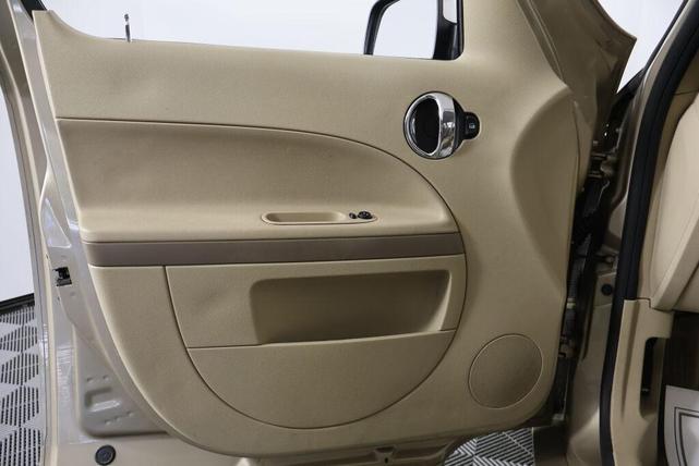 Photo of 2007 Sandstone Metallic Chevrolet HHR