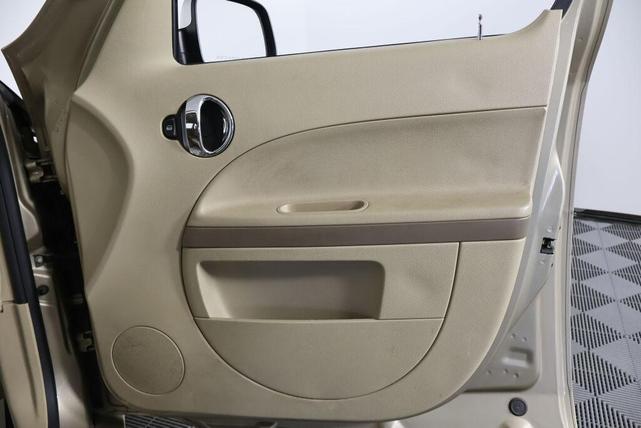 Photo of 2007 Sandstone Metallic Chevrolet HHR
