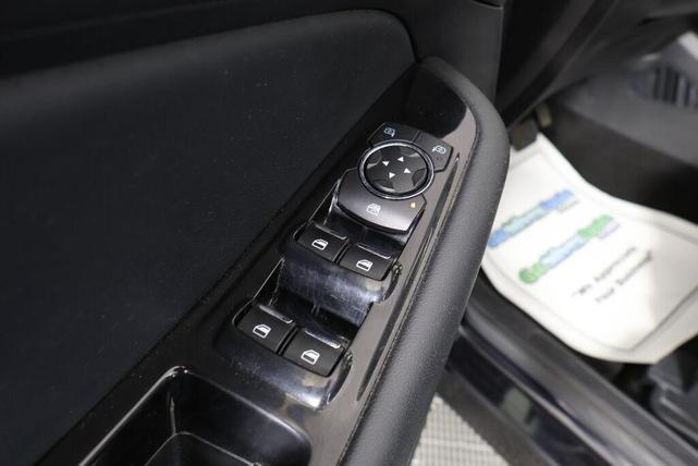 Photo of 2020 Agate Black Ford Edge