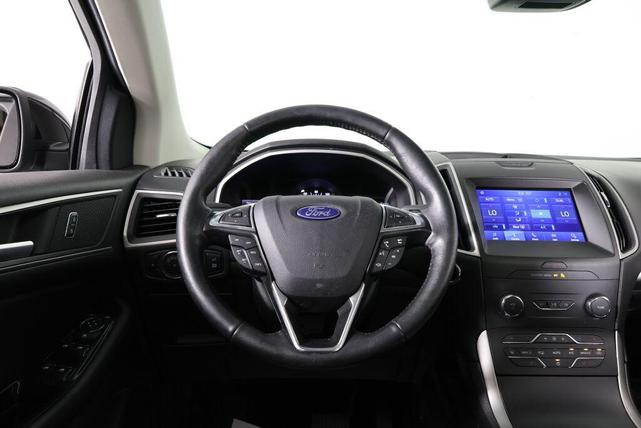 Photo of 2020 Agate Black Ford Edge