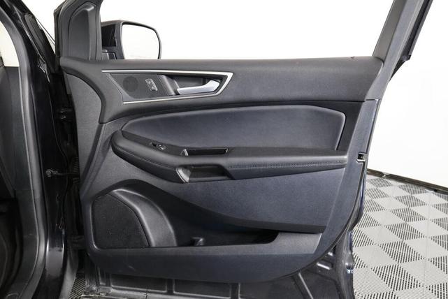 Photo of 2020 Agate Black Ford Edge