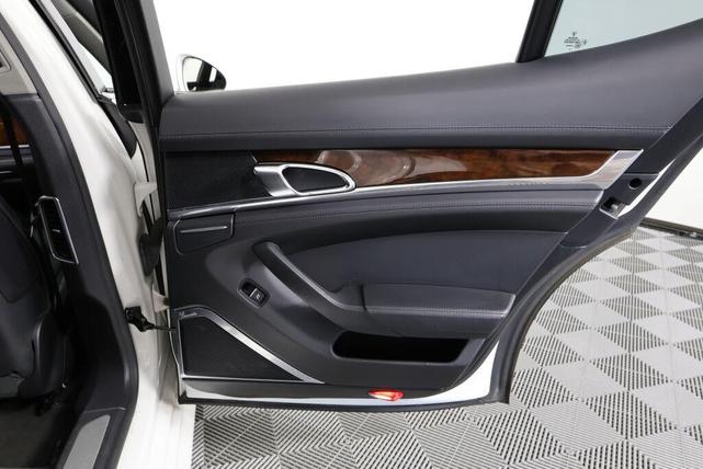 Photo of 2011 Carrara White Porsche Panamera