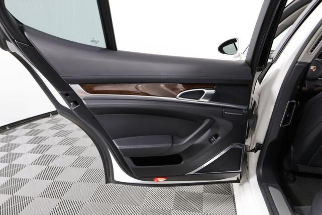 Photo of 2011 Carrara White Porsche Panamera