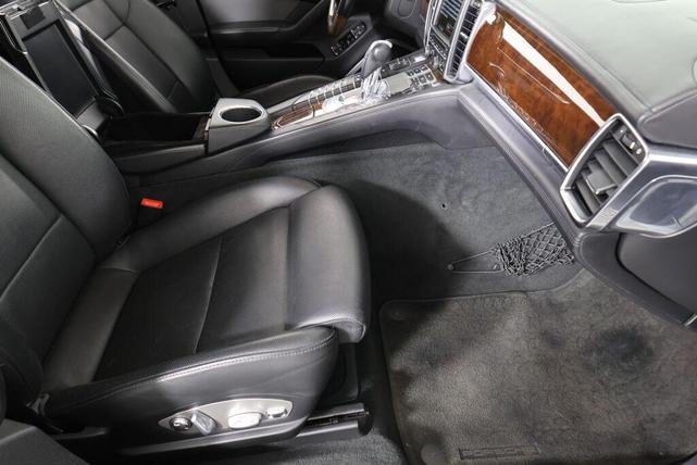 Photo of 2011 Carrara White Porsche Panamera