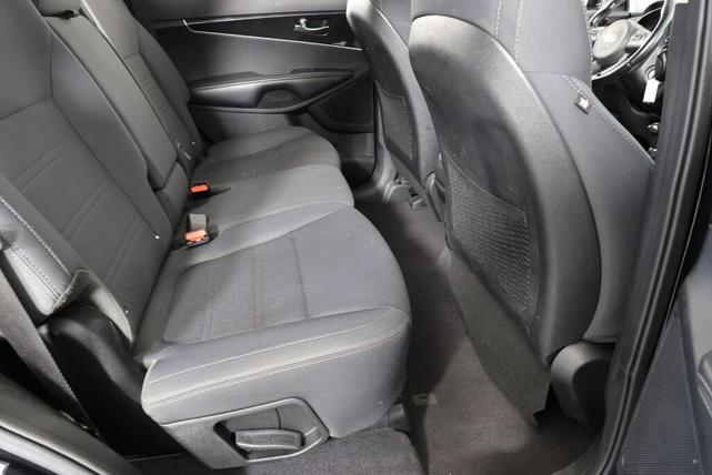 Photo of 2017 Ebony Black Kia Sorento