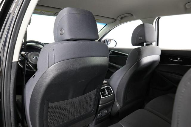 Photo of 2017 Ebony Black Kia Sorento