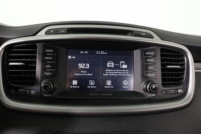 Photo of 2017 Ebony Black Kia Sorento