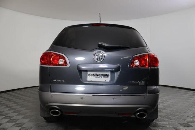 Photo of 2011 Cyber Gray Metallic Buick Enclave