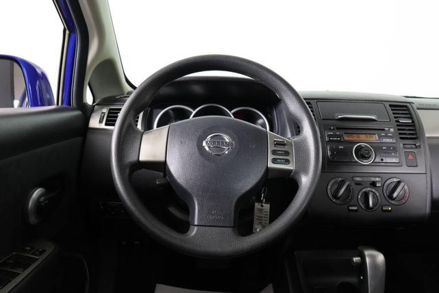 Photo of 2011 Arctic Blue Nissan Versa