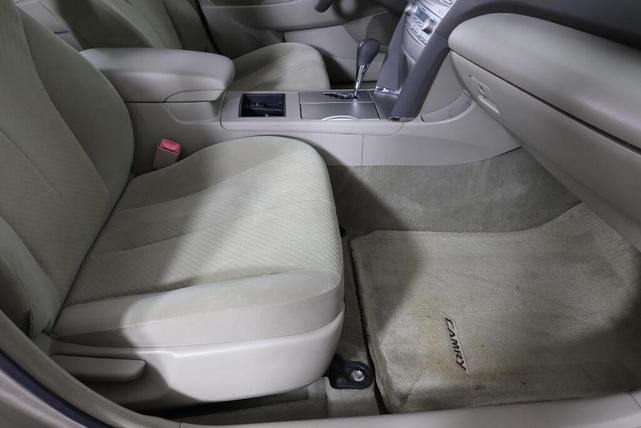 Photo of 2007 Desert Sand Mica Toyota Camry Hybrid