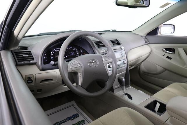 Photo of 2007 Desert Sand Mica Toyota Camry Hybrid