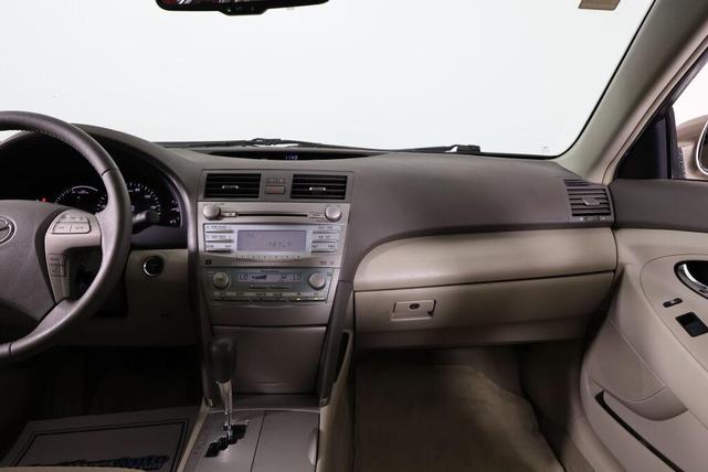 Photo of 2007 Desert Sand Mica Toyota Camry Hybrid