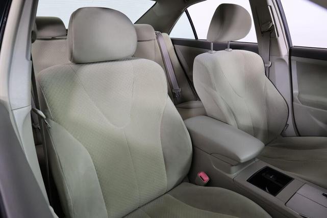 Photo of 2007 Desert Sand Mica Toyota Camry Hybrid