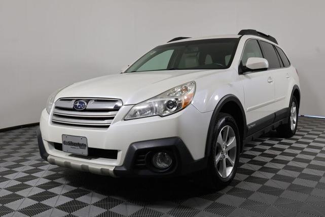 Photo of 2014 Satin White Pearl Subaru Outback
