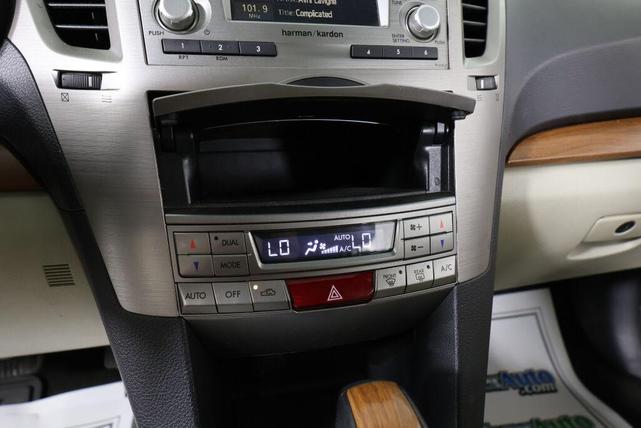 Photo of 2014 Satin White Pearl Subaru Outback