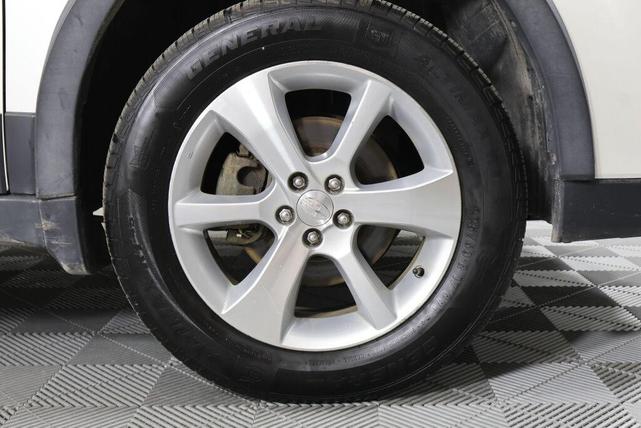 Photo of 2014 Satin White Pearl Subaru Outback