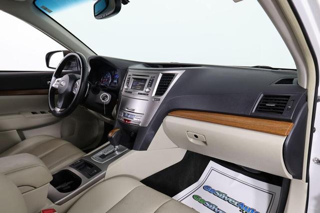 Photo of 2014 Satin White Pearl Subaru Outback