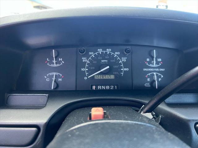 Photo of 1996 White Ford F-250