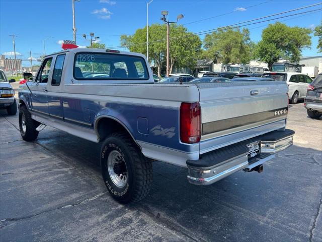 Photo of 1996 White Ford F-250