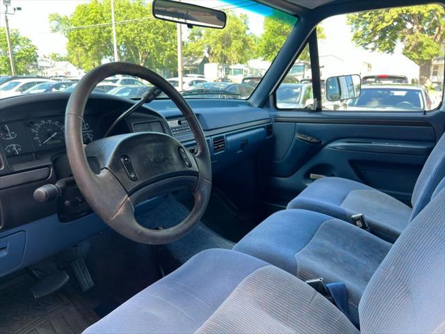 Photo of 1996 White Ford F-250