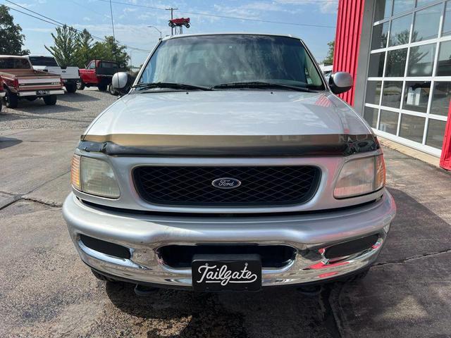 Photo of 1998 Gray Ford F-150