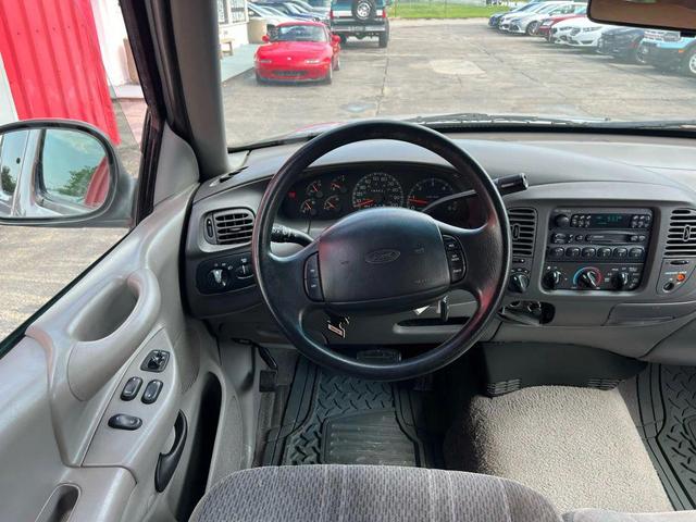 Photo of 1998 Gray Ford F-150