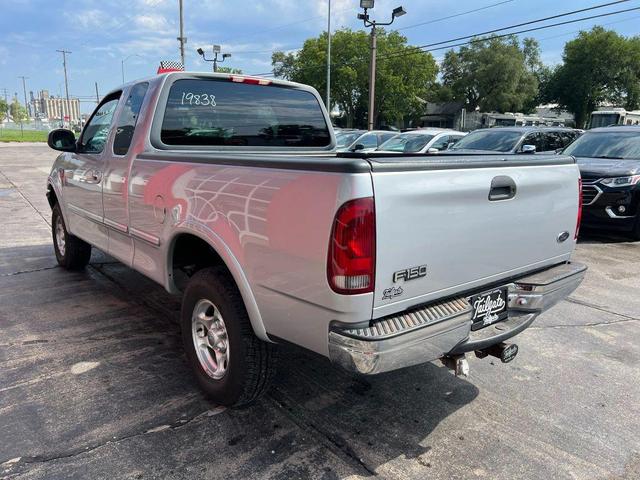 Photo of 1998 Gray Ford F-150