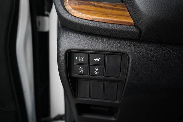 Photo of 2021 White Honda CR-V