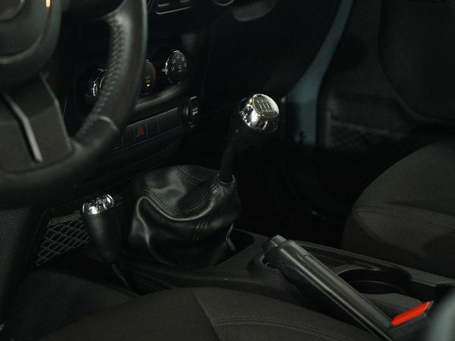 Photo of 2015 Anvil Clearcoat Jeep Wrangler