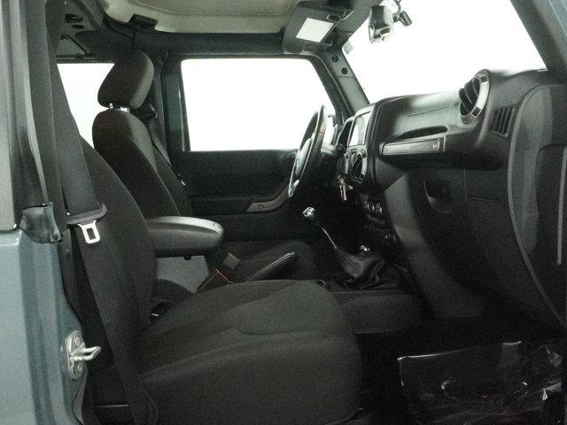 Photo of 2015 Anvil Clearcoat Jeep Wrangler