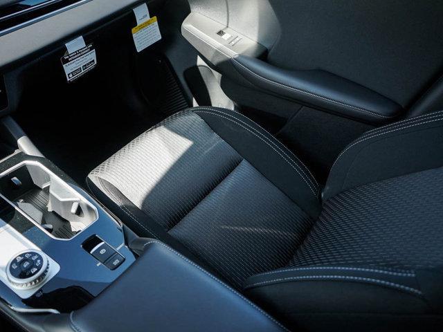 Photo of 2025 Labrador Black Pearl Mitsubishi Outlander
