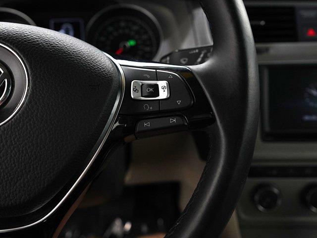 Photo of 2016 Pure White Volkswagen Golf SportWagen