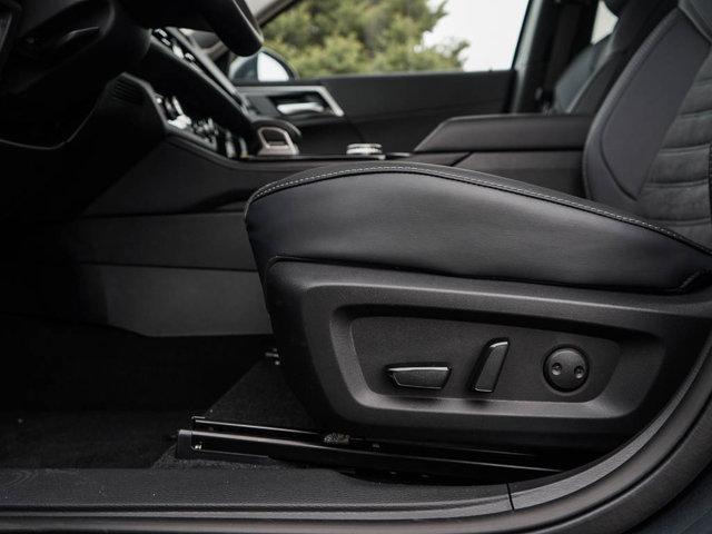 Photo of 2025 Graphite Gray Mitsubishi Outlander