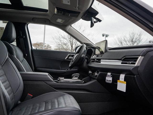 Photo of 2025 Graphite Gray Mitsubishi Outlander