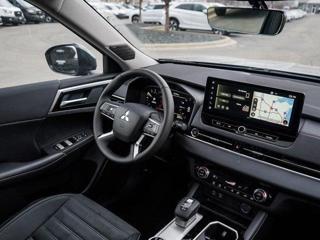 Photo of 2025 Graphite Gray Mitsubishi Outlander
