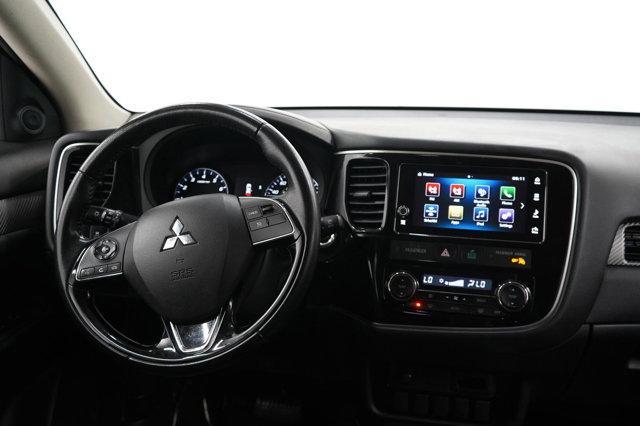 Photo of 2018 Blue Mitsubishi Outlander